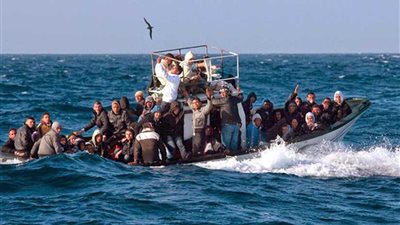 مفوضية اللاجئين تخشى من وفاة 80 مهاجرا بعد غرق قاربهم قبالة تونس