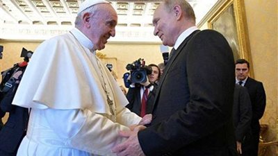 هدية بوتين الفريدة للبابا فرنسيس