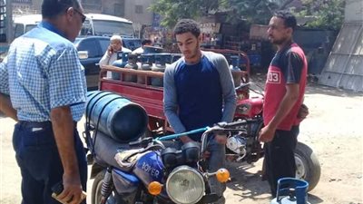 ضبط مستودع لبيع أسطوانات البوتاجاز بأعلى من السعر الرسمي بشبرا الخيمة