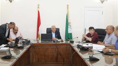 محافظ الجيزة يعتمد تعريفة الركوب لخطوط السرفيس الداخلية والاقاليم