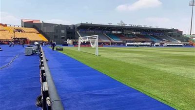 لاعبو منتخب بنين يتفقدون أرضية ملعب السلام قبل خوض مواجهة المغرب بدور الـ16 بـ