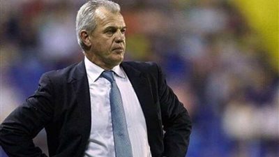 أجيري: يحذر مدافعي الفراعنة من تسديدات 