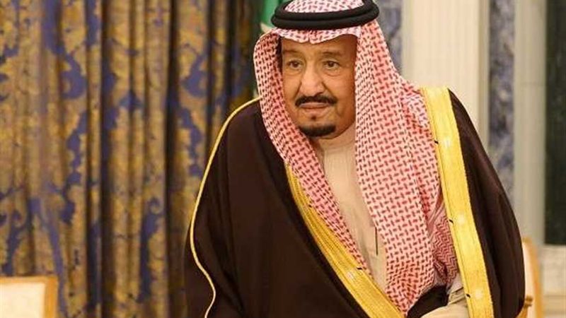 العاهل السعودي يجري