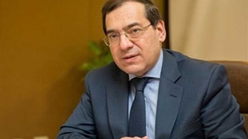 وزير البترول يتابع
