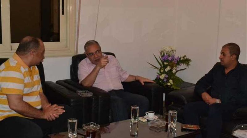 عصام خليل يجتمع بقيادات