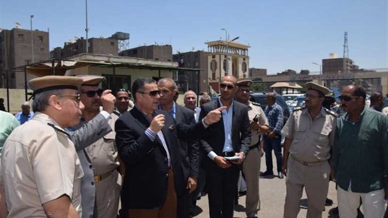 محافظ بني سويف يتابع