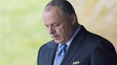 من يدير اتحاد الكرة بعد استقالة أبو ريدة؟