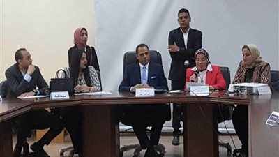 رئيس جامعة دمنهور يترأس اللقاء الثاني للمستفيدين من الخدمة تحت عنوان 