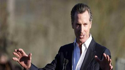 حاكم كاليفورنيا: الزلازل الأخيرة جرس إنذار للولايات المتحدة