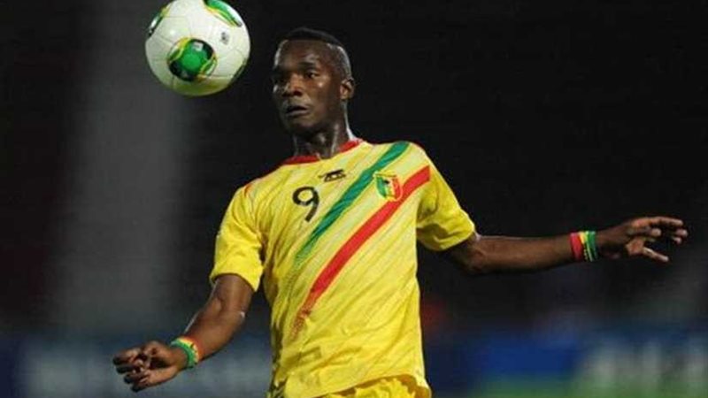 لاعب مالي: مواجهة