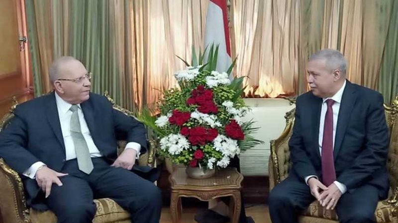 وزير العدل يهنئ رئيس