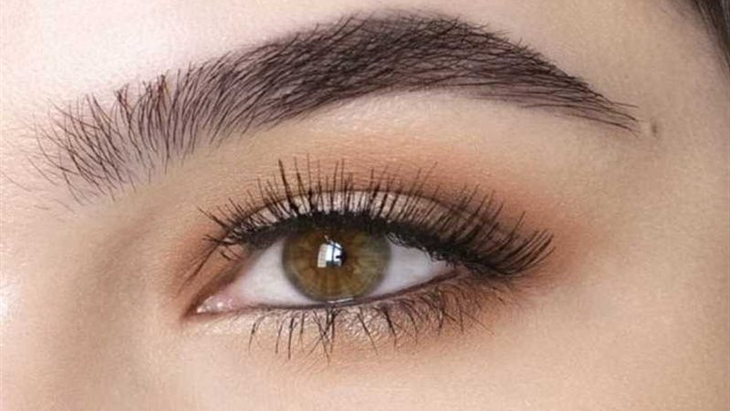 4 ماسكات لتكثيف الحواجب..