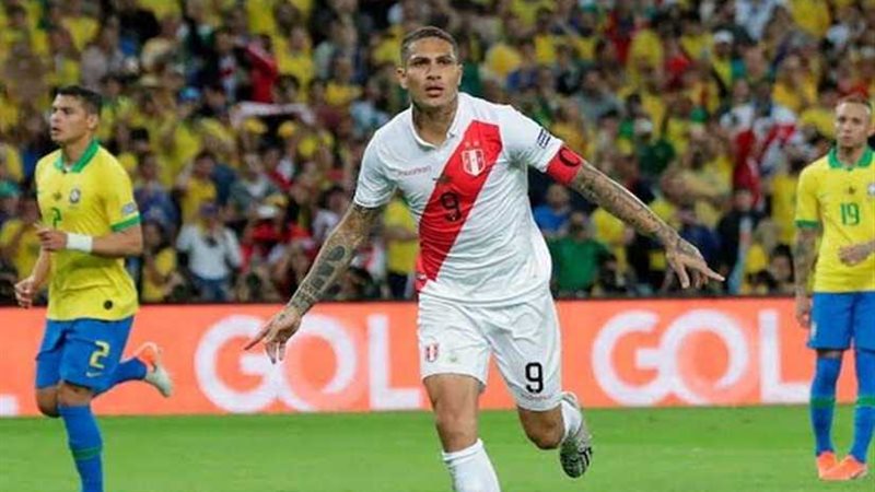 «جيريرو» يحل شباك