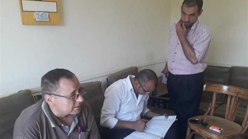 إحالة 16 موظفًا بصهرجت