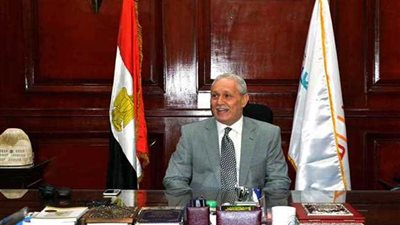 رئيس الهيئة الصناعية يبحث مع محافظ الأقصر تطورات الأعمال الإنشائية بمنطقة البغدادي