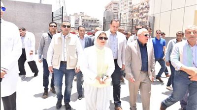وزيرة الصحة تتفقد مستشفى السلام ببورسعيد وتراجع دورة المرضى بالعيادات الخارجية