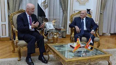 العصار يبحث مع سفير اسبانيا التعاون فى الميكنة الزراعية والصوب ومحطات تحلية المياه