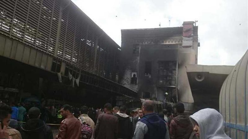 بجلسة قطار محطة مصر