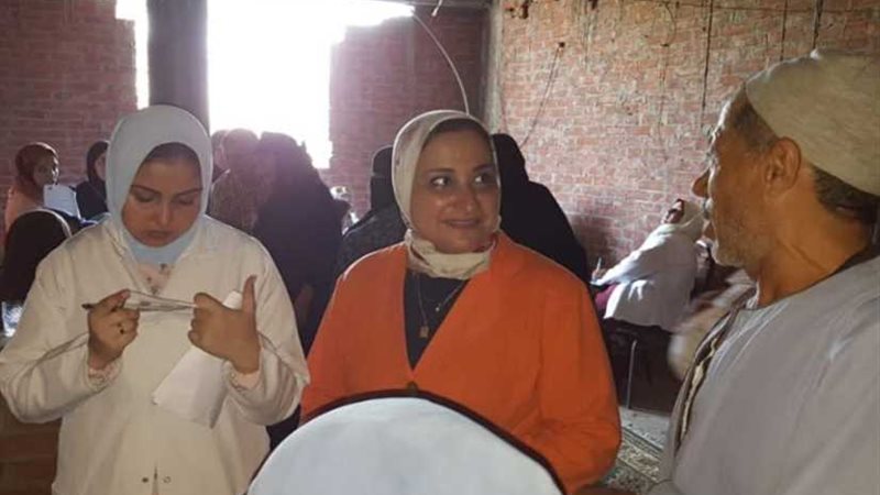 قافلة طبية لجامعة