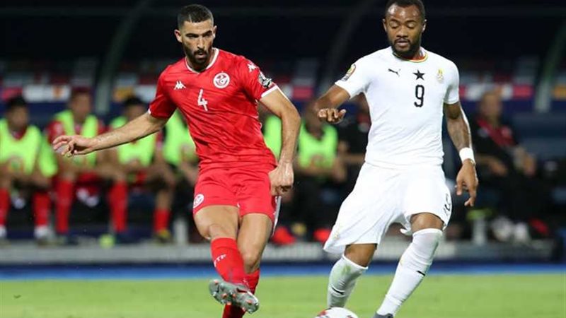 لاعبو غانا يهاجمون