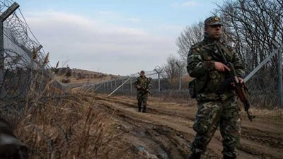 صحيفة: إصابة شرطيين يونانيين في هجوم على مركز للشرطة في أثينا