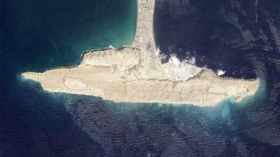 هلاك جزيرة في بحر العرب (صور)