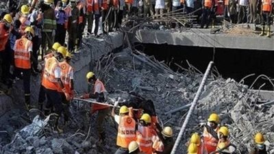 مصرع وإصابة 4 طلاب في انهيار جدار جراء الانهيارات الأرضية بالهند