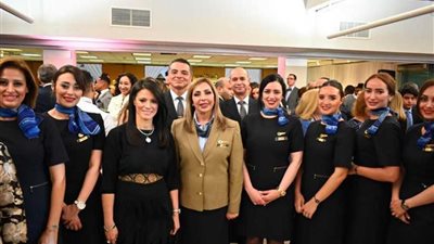 وزيرة السياحة تشيد بفريق عمل مصر للطيران بواشنطن