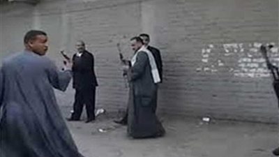 إصابة شخص بطلق ناري وحرق منزل بسبب عقر كلب لطفل في المنيا