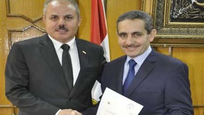 د. رحمى يستقبل عميد زراعة القناة الجديد