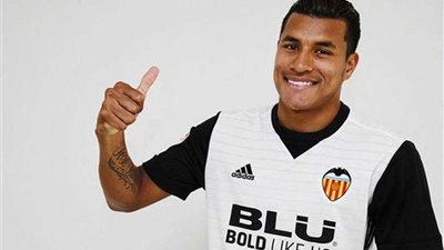 المدافع الكولومبي موريو ينضم إلى سامبدوريا