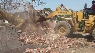 إزالة 85 تعديا على الأراضي الزراعية بقرى دير مواس