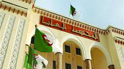 محكمة جزائرية تقضي بسجن رجل أعمال بارز 10 سنوات في قضية فساد