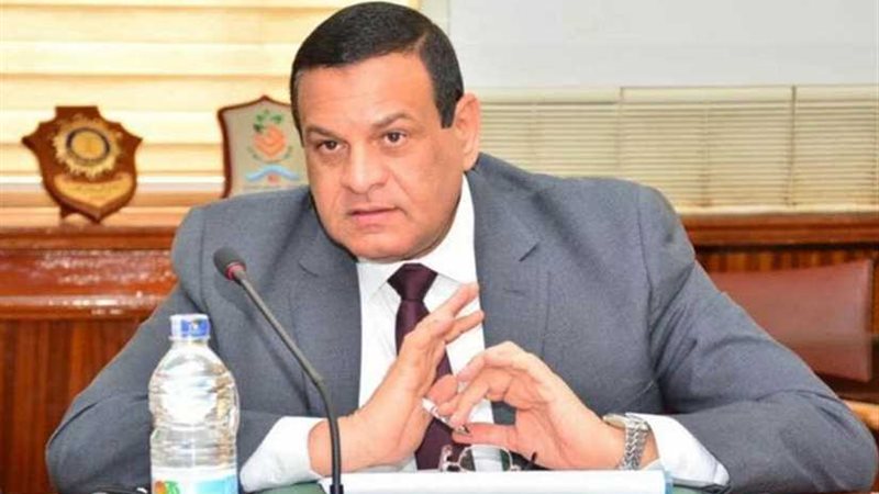 إحالة 20 موظفا بثلاث