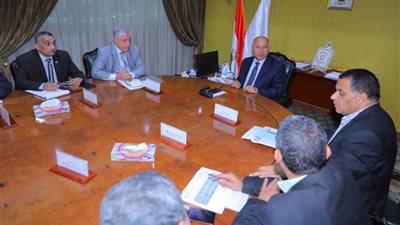 وزير النقل: تصنيع وتوريد 140 عربة بضائع وتحسين وتطوير 200 عربة درجة ثالثة للركاب