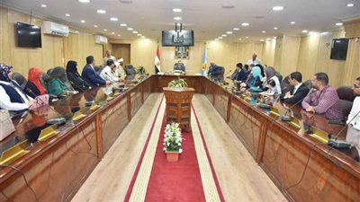 محافظ أسيوط يكرم ثاني وسابع الجمهورية بالثانوية العامة والأزهرية