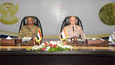 الفريق محمد فريد رئيس أركان حرب القوات المسلحة يلتقى نظيره السودانى