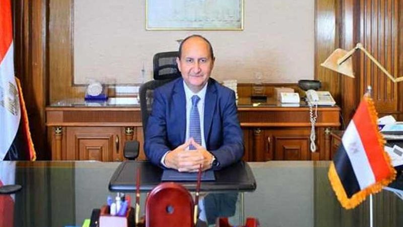 بالأسماء.. وزير التجارة