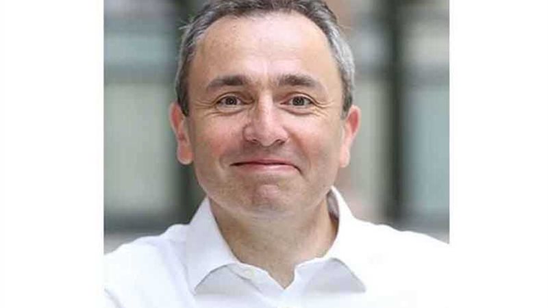 سفير بريطاني يكشف