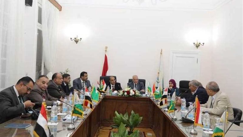 محافظ الجيزة يستقبل