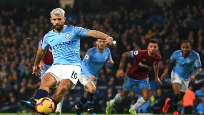 مانشستر سيتي يتأهل