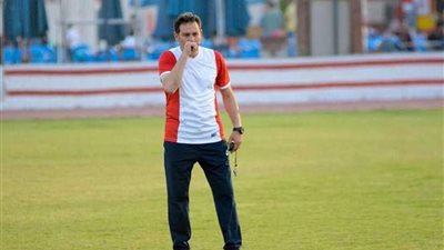 خالد جلال يجتمع بلاعبي الزمالك