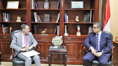 وزير الآثار يودع المستشار الثقافي الإيطالي بالقاهرة