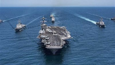 البحرية الأمريكية: تمشط بحر العرب بعد أنباء عن فقدان بحار أمريكي