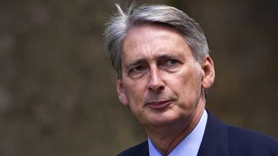 وزير الخزانة البريطاني يبدي استعداده للتصويت لإسقاط بوريس جونسون