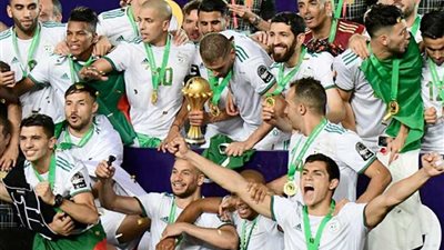 منتخب الجزائر يغادر القاهرة بعد تتويجه بكأس الأمم الافريقية