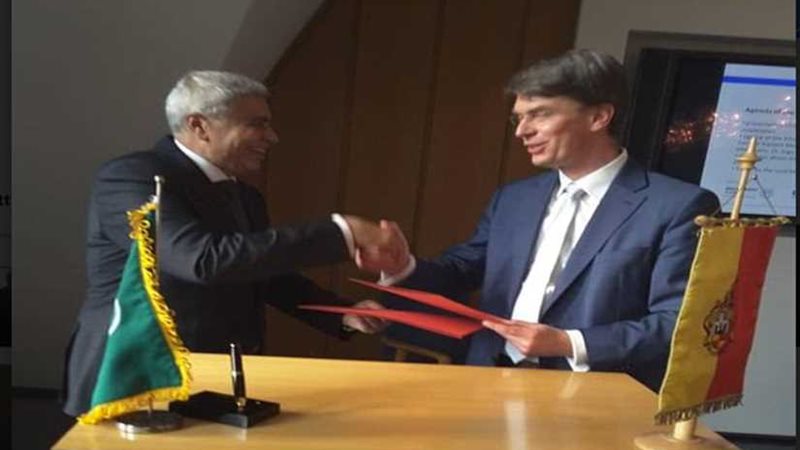 بالصور.. المنيا توقع