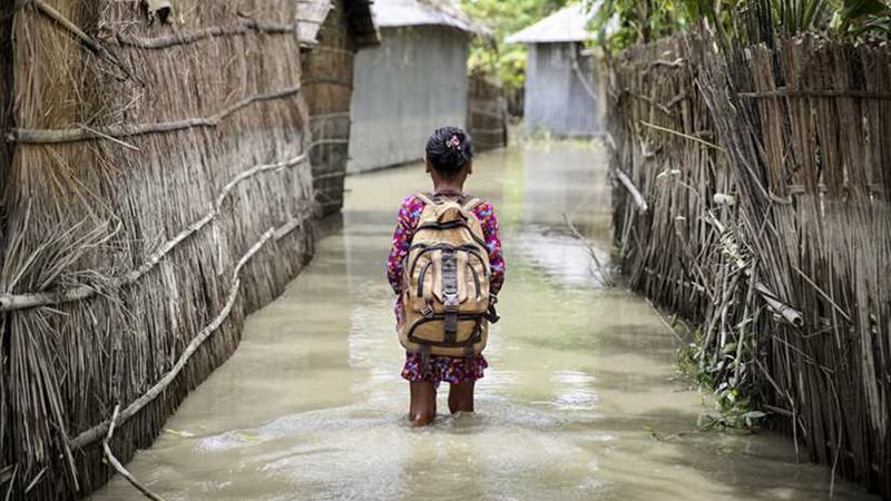 الفيضانات تهدد 5