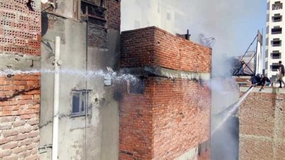 نشوب حريق في عقار بمنطقة الدراسات بالمنصورة