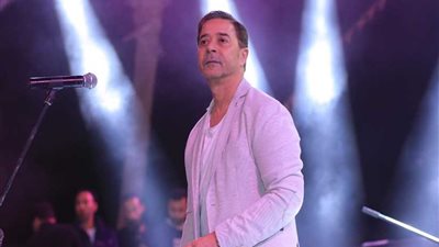 مدحت صالح يحيي أمسية غنائية على المسرح الروماني بالإسكندرية..بعد غد